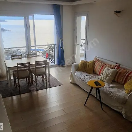 Denize Sifir Cati Kati Havuzlu Site 2+1 Daire *